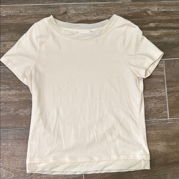 Liz Claiborne Cream Fitted Short Sleeve T-Shirt - Picture 1 of 6
